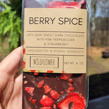 Berry Spice Bar - 64%, Strawberry & Pink Peppercorn